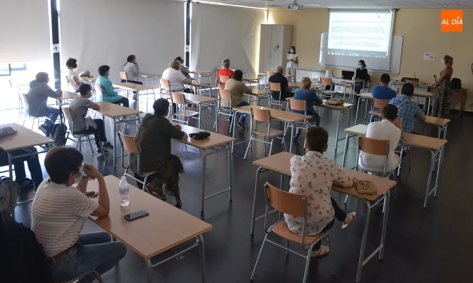 Alrededor de 25 personas aprenden a distinguir entre ansiedad y estrés  