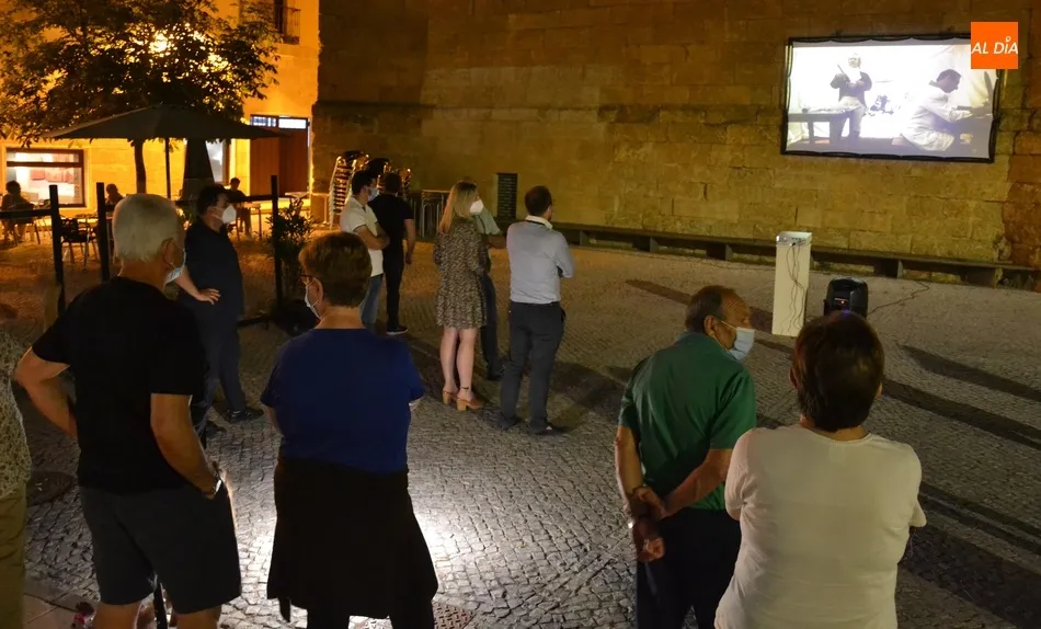 Estrenadas las proyecciones callejeras de cortos en torno a la Guerra de la Independencia  