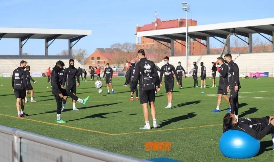 Uno de los entrenamientos de Unionistas de la pasada campaña