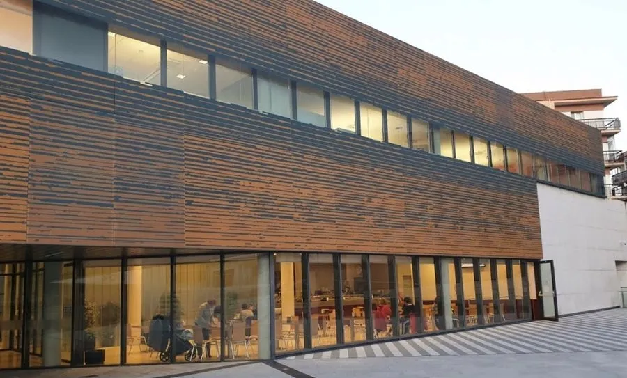 La puesta en marcha de la biblioteca supone un paso más en la oferta de servicios municipales en Plaza Trujillo