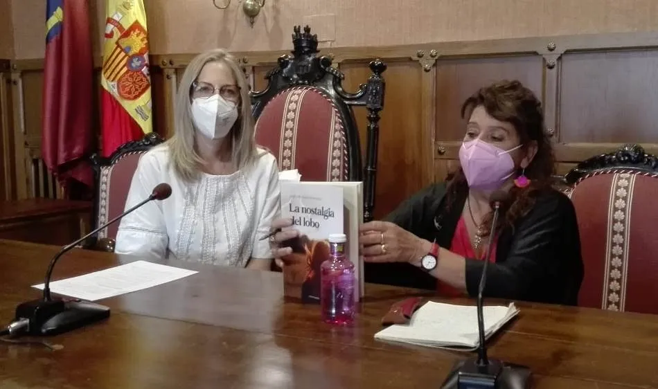 Ciudad Rodrigo ejerce como punto de partida de la novela ‘La nostalgia del lobo’ de Crescen...