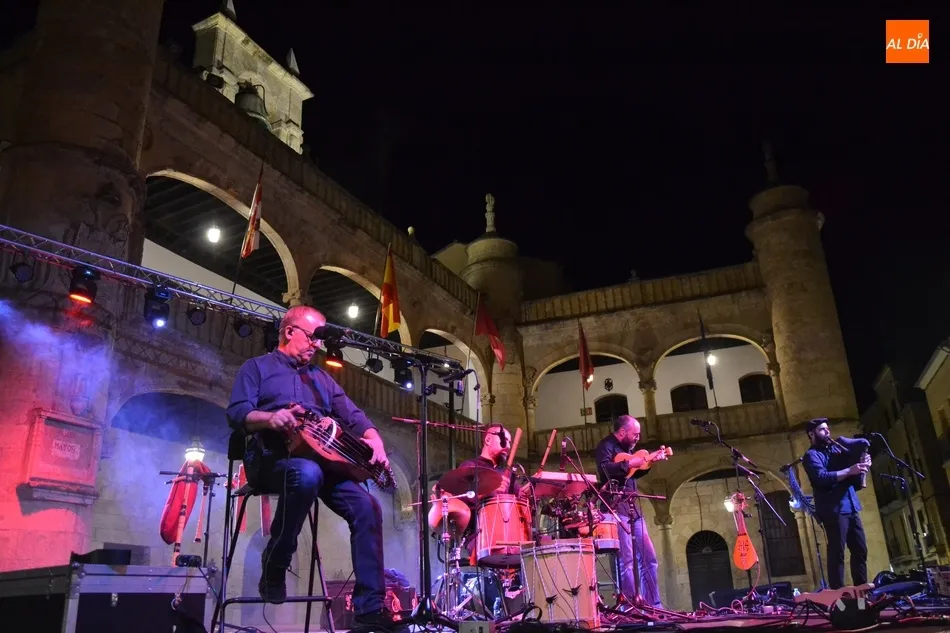 Galandum Galundaina abre con una animada velada el Festival Hispano Luso de Folklore 2021  