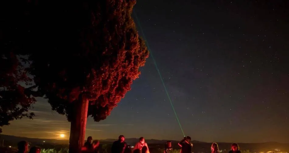 El Parador programa para el sábado 31 de julio su segunda velada Starlight  