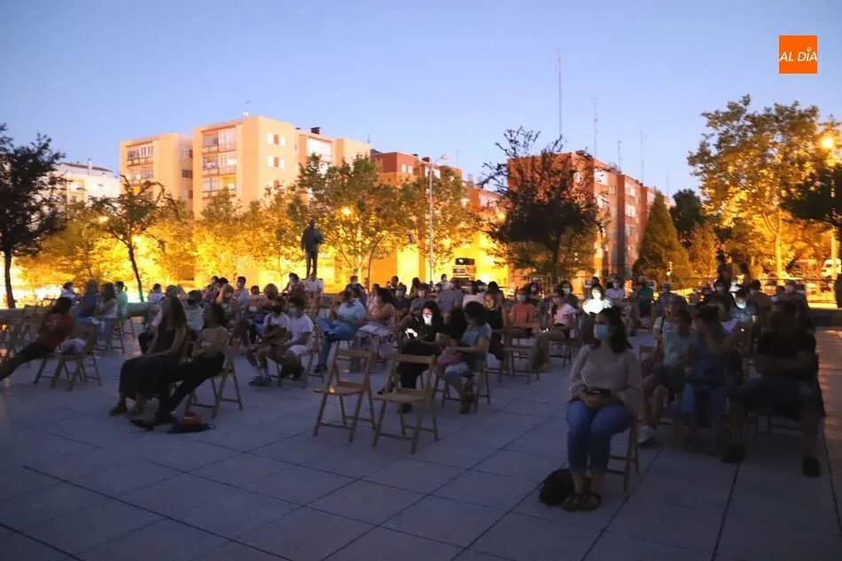 Viernes de cine al aire libre