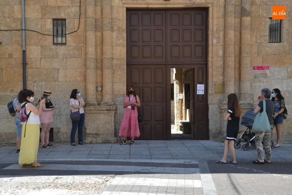 Pobre asistencia a la visita para descubrir a las mujeres más destacadas de la historia de la...