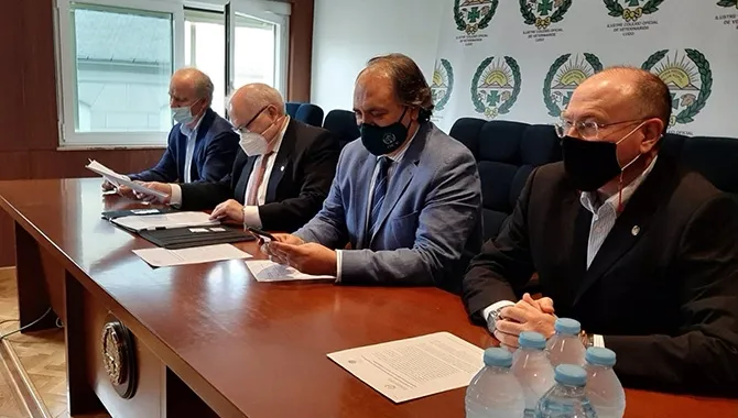 Rueda de prensa del Colegio de Veterinarios