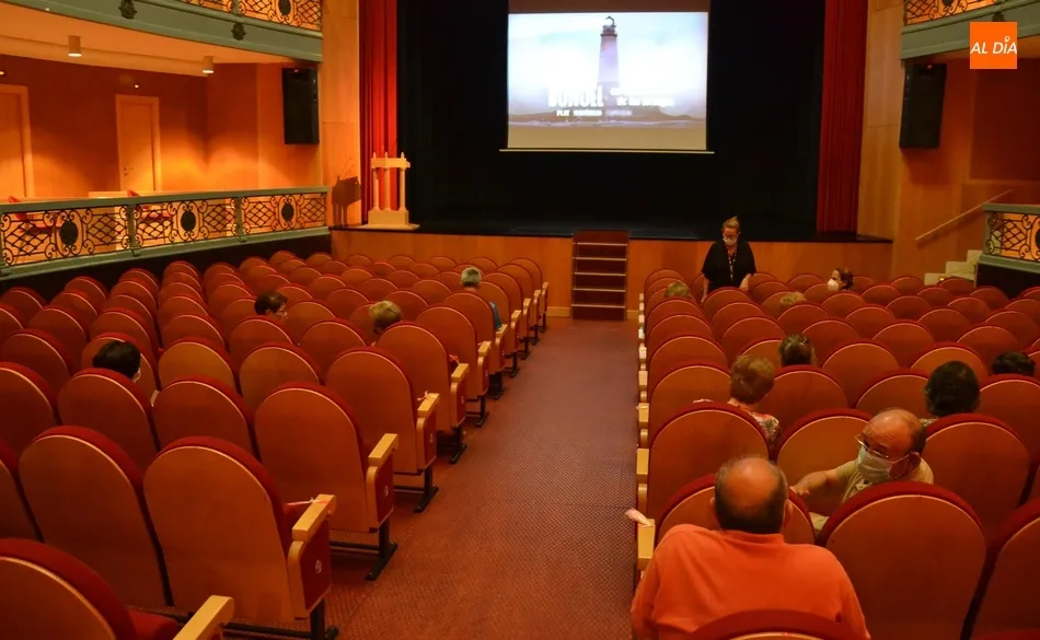 Dado a conocer a través de la animación cómo se rodó el mítico documental de Buñuel sobre Las ...