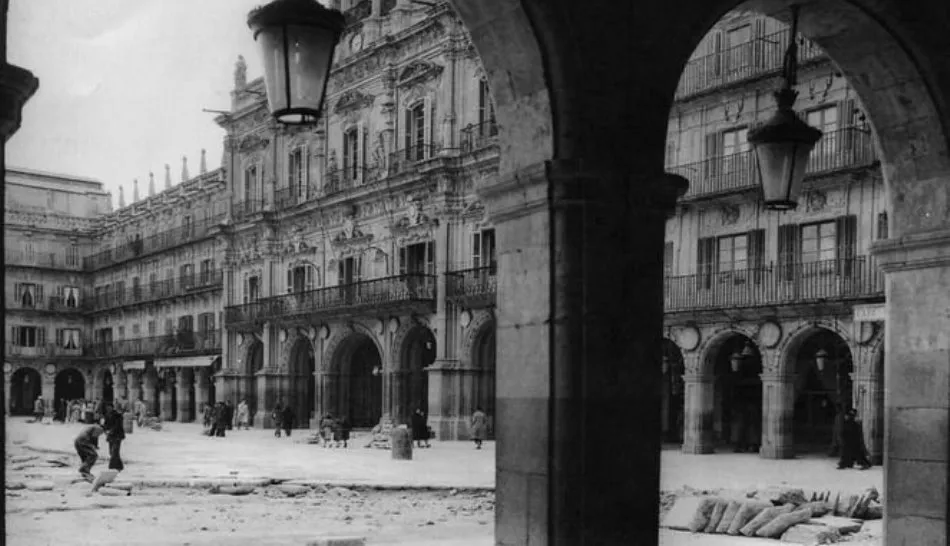 Las 28.000 losas de granito de la Plaza Mayor