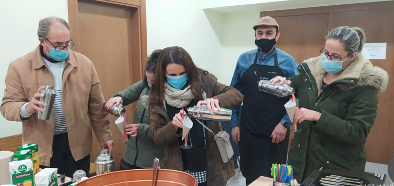 Teo Marcos ofrece una Dulce Navidad a través de un original taller de cóctel en Macotera