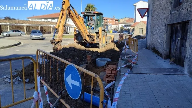 Sustitución de la red de abastecimiento de agua en la zona del Punto en Vitigudino / CORRAL
