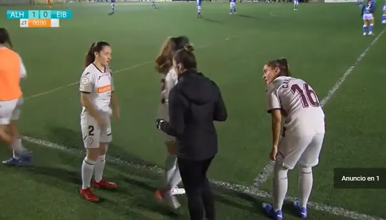 Foto 2 - Carmen &Aacute;lvarez debuta con el Eibar en la Copa de la Reina el mismo d&iacute;a de su llegada