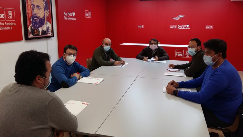Reunión de los dirigentes socialistas con responsables de la Federación de Caza en Salamanca 