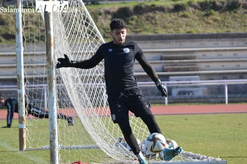 Foto 5 - Mikel Bueno entrena por primera vez con el Salamanca UDS