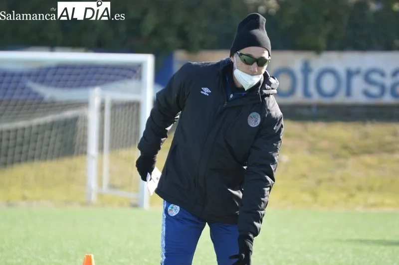Foto 18 - Calder&oacute;n vuelve a los entrenamientos del Salamanca UDS despu&eacute;s de pasar el coronavirus