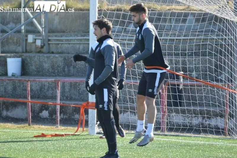 Foto 13 - Calder&oacute;n vuelve a los entrenamientos del Salamanca UDS despu&eacute;s de pasar el coronavirus