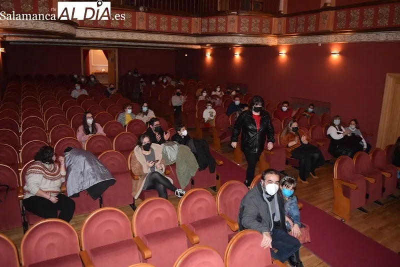Foto 3 - Entregados los premios de los concursos de escaparates, balcones y postales navide&ntilde;as