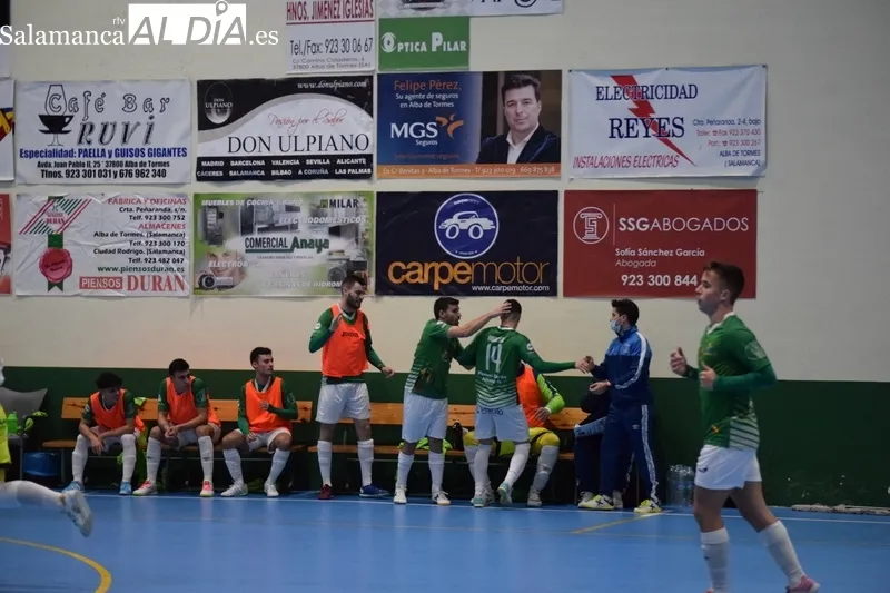 Foto 2 - Estreno a lo grande del Piensos Dur&aacute;n Albense frente al UV Ventorrillo (8-2)