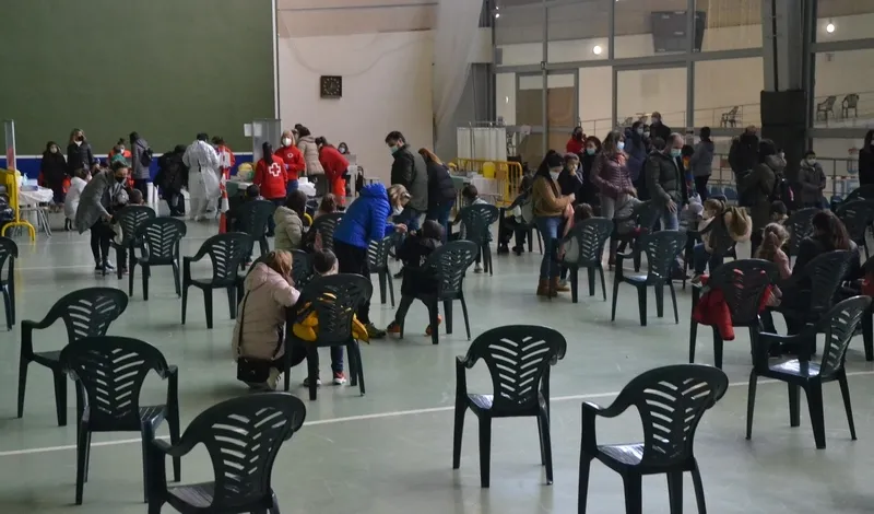 Foto 3 - Completada la vacunaci&oacute;n infantil con la colaboraci&oacute;n de Al&uacute;a Teatro para hacerla m&aacute;s llevadera
