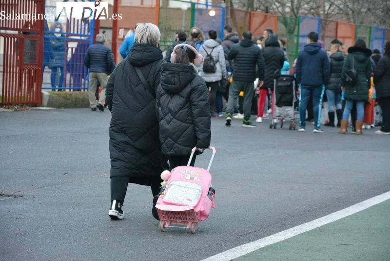 Foto 2 - As&iacute; ha sido la 'vuelta al cole' de los ni&ntilde;os salmantinos tras la Navidad