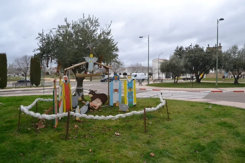 Foto 2 - El entorno de las Tres Columnas ha contado de nuevo con un bel&eacute;n a &lsquo;tama&ntilde;o real&rsquo;