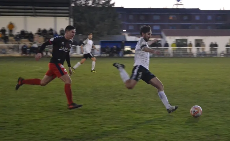 Foto 5 - Un gol a los 50&rdquo; condiciona el regreso a los campos del Ciudad Rodrigo tras un mes de par&oacute;n