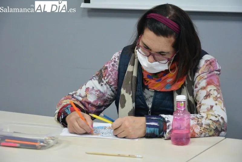 Usuarios en talleres de 'Salud Mental Salamanca' - Fotos: Vanesa Martins