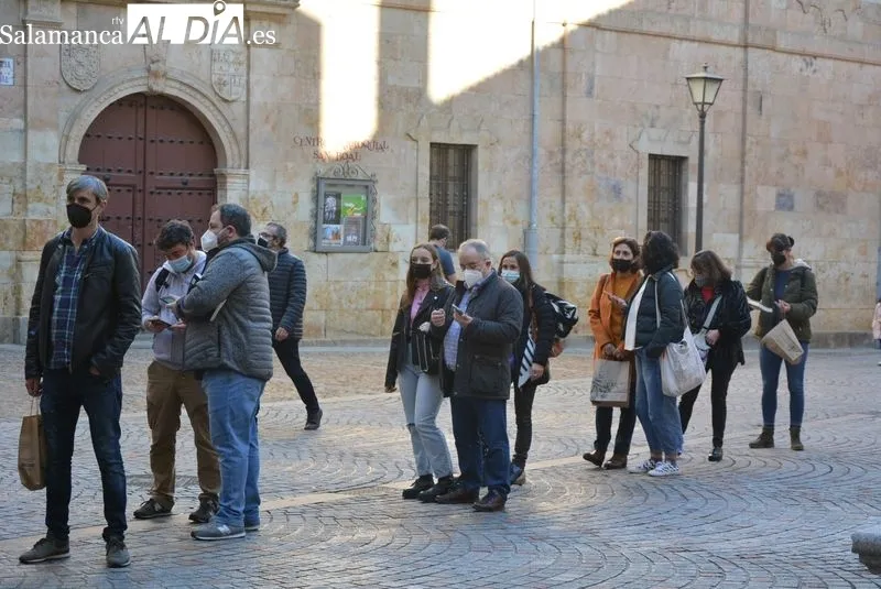 Rodrigo Cortés en la firma de libros para SALAMANCA rtv AL DÍA | Foto: Vanesa Martins