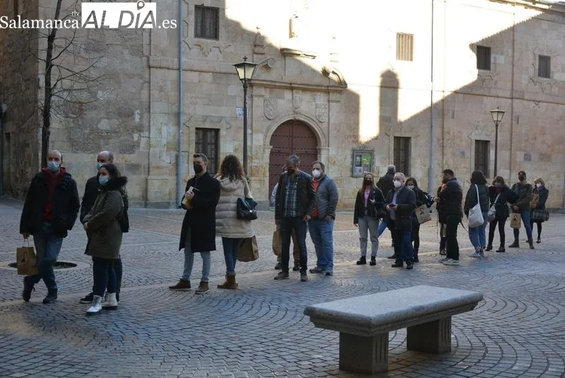 Rodrigo Cortés en la firma de libros para SALAMANCA rtv AL DÍA | Foto: Vanesa Martins