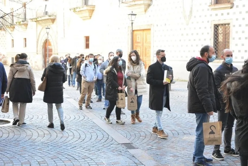 Rodrigo Cortés en la firma de libros para SALAMANCA rtv AL DÍA | Foto: Vanesa Martins