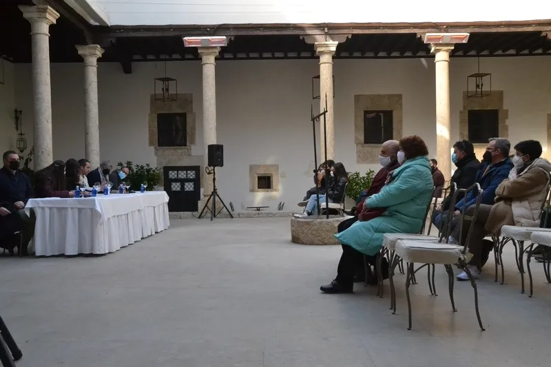Foto 2 - &lsquo;Espa&ntilde;a Vaciada&rsquo; se da a conocer reflexionando sobre &lsquo;El futuro del mundo rural&rsquo;