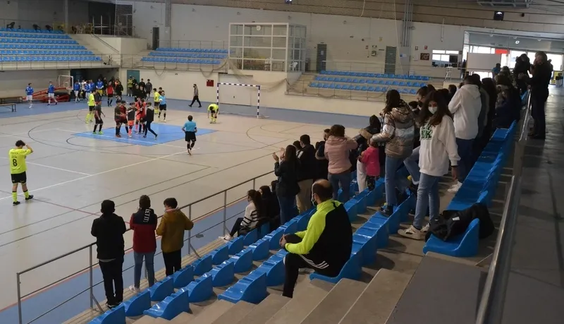 Foto 10 - Merecido triunfo del III Juvenil ante el Mar&iacute;n Futsal con un final no apto para taquic&aacute;rdicos