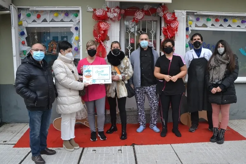 Foto 7 - Entregados los premios a las zonas distinguidas en el VI Concurso de Decoraci&oacute;n Navide&ntilde;a