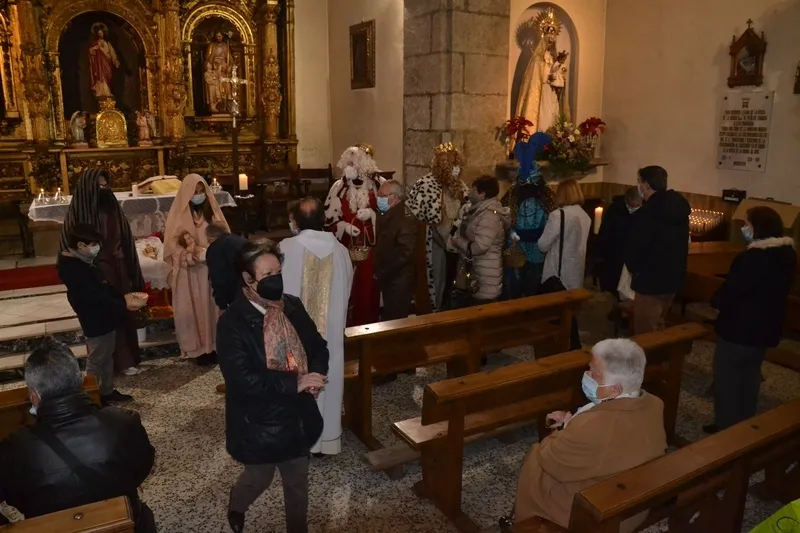 Foto 7 - Los Reyes hacen parada en San Andr&eacute;s antes de despedirse de Mir&oacute;briga