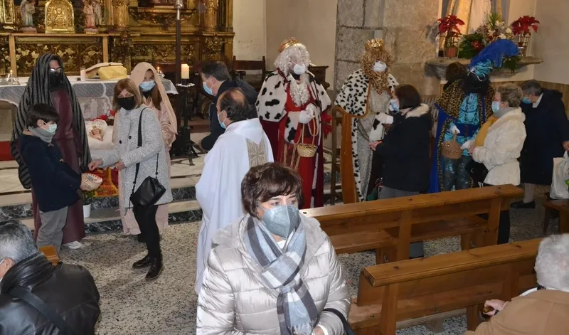 Foto 5 - Los Reyes hacen parada en San Andr&eacute;s antes de despedirse de Mir&oacute;briga