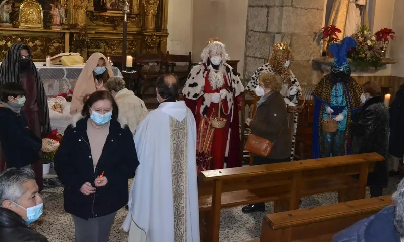 Foto 4 - Los Reyes hacen parada en San Andr&eacute;s antes de despedirse de Mir&oacute;briga