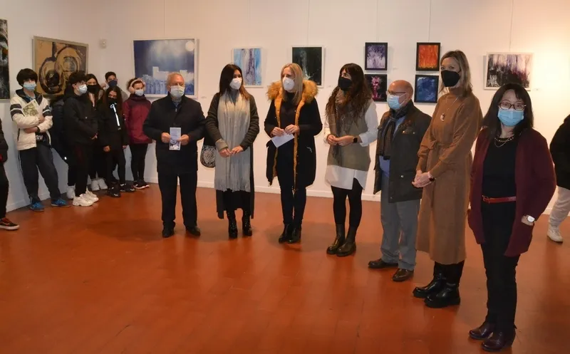 Foto 4 - Raquel Gonz&aacute;lez, profesora del IES Fray Diego, muestra &lsquo;More than a feeling&rsquo; en la Casa de la Cultura 