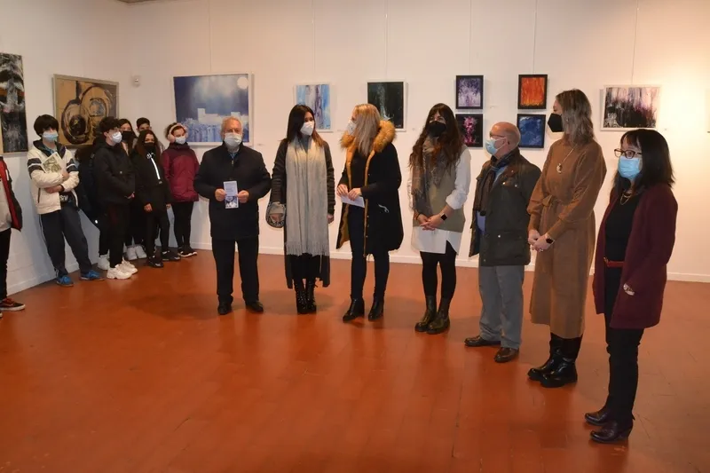 Foto 2 - Raquel Gonz&aacute;lez, profesora del IES Fray Diego, muestra &lsquo;More than a feeling&rsquo; en la Casa de la Cultura 