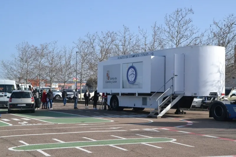 Foto 3 - Detectados 97 positivos en la jornada de tests en Ciudad Rodrigo, y s&oacute;lo 1 en Robleda