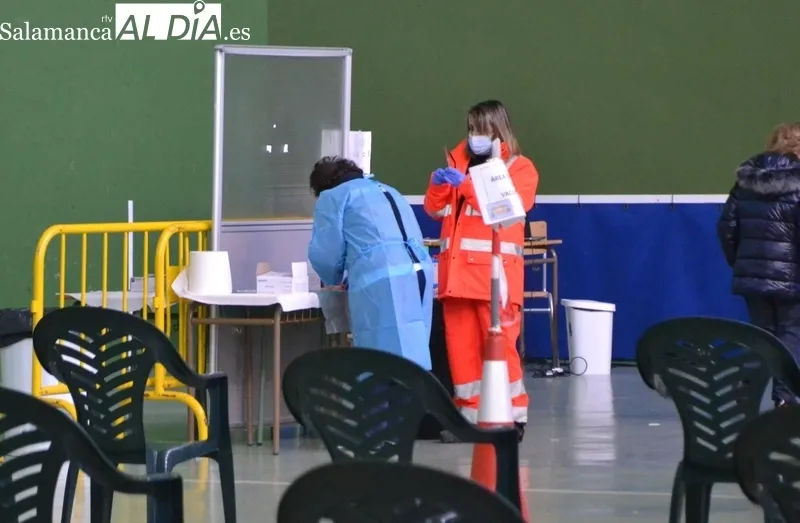 Foto 4 - Se retoman las sesiones de vacunaci&oacute;n de recuerdo en Ciudad Rodrigo