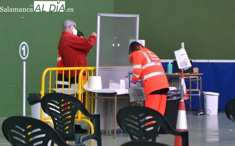 Foto 2 - Se retoman las sesiones de vacunaci&oacute;n de recuerdo en Ciudad Rodrigo