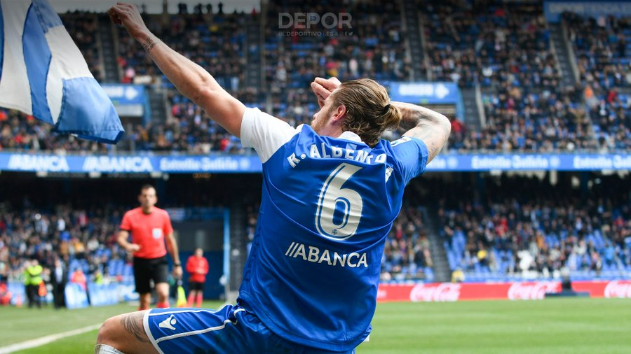 Albentosa celebra un gol con el Dépor / Deportivo de La Coruña