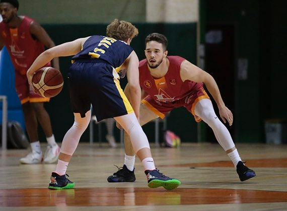 Harrison Cleary, en un partido de los de Yeyo Vicente / Aquimisa Basket
