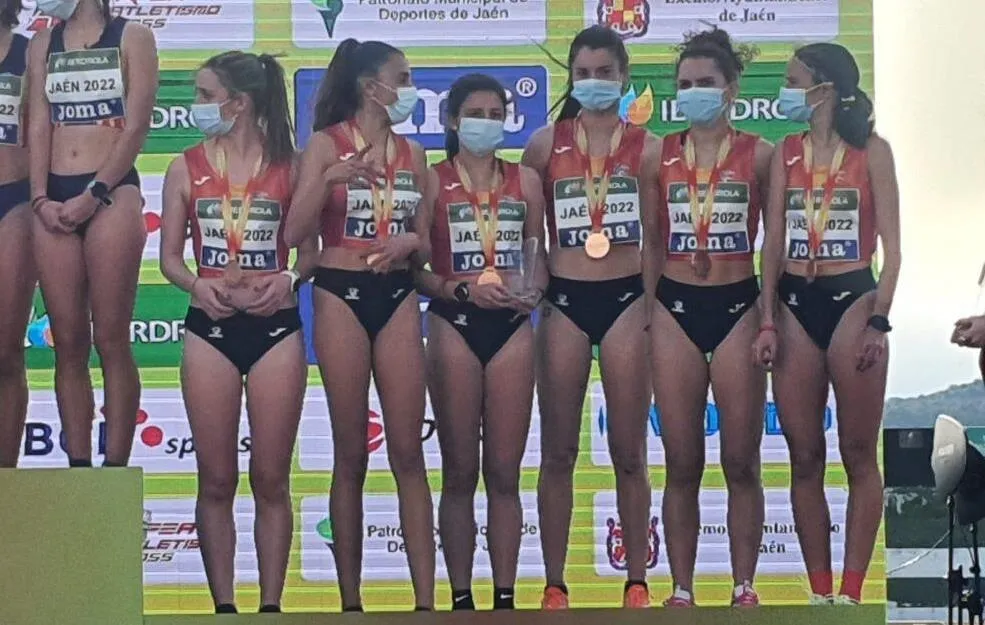 Foto 2 - Ruth Vicente se cuelga el bronce con Castilla y Le&oacute;n en el Nacional de Cross de Federaciones Auton&oacute;micas