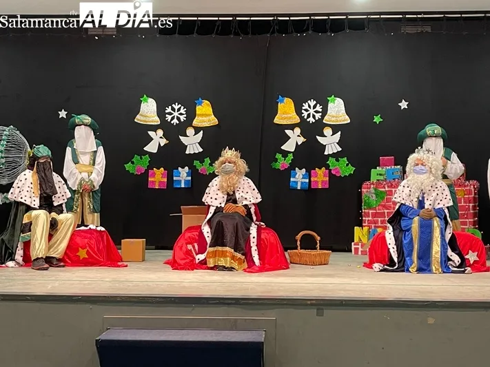 Los niños y niñas de Huerta compartieron la tarde junto a los Reyes Magos en el Centro Cultural 