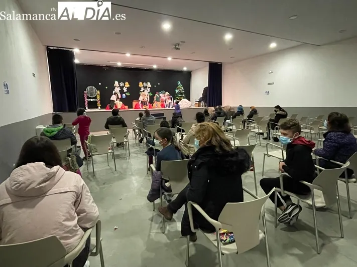 Los niños y niñas de Huerta compartieron la tarde junto a los Reyes Magos en el Centro Cultural 