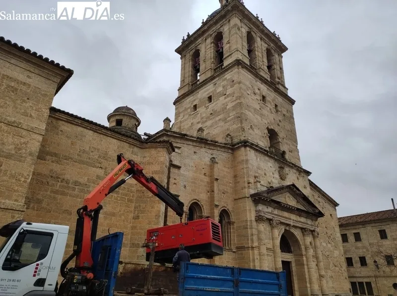 Foto 11 - Intensos preparativos para la toma de posesi&oacute;n de Retana, que se podr&aacute; ver por TRECE