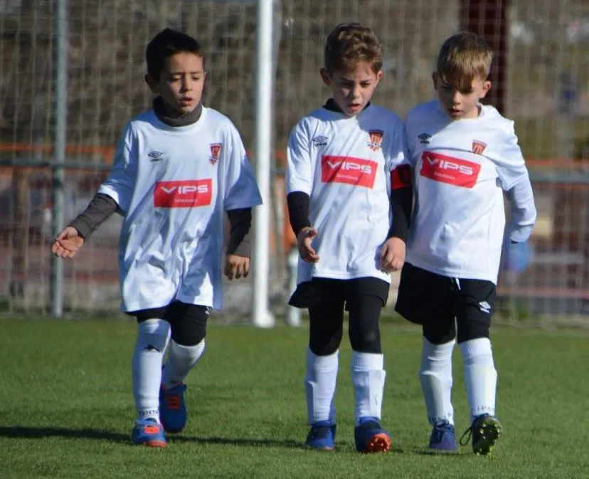 Foto 4 - #M [15|16 ENE] El Alev&iacute;n B del III Columnas abre el &lsquo;exilio&rsquo; del Club en el Pabell&oacute;n Eladio Jim&eacute;nez