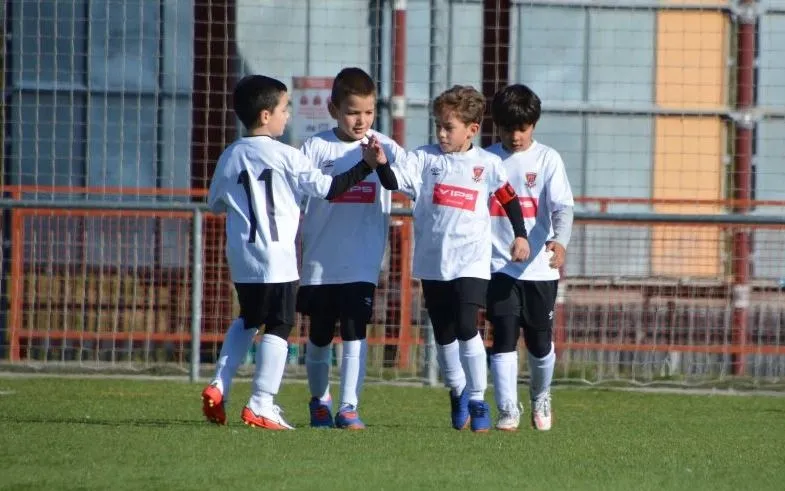 Foto 3 - #M [15|16 ENE] El Alev&iacute;n B del III Columnas abre el &lsquo;exilio&rsquo; del Club en el Pabell&oacute;n Eladio Jim&eacute;nez