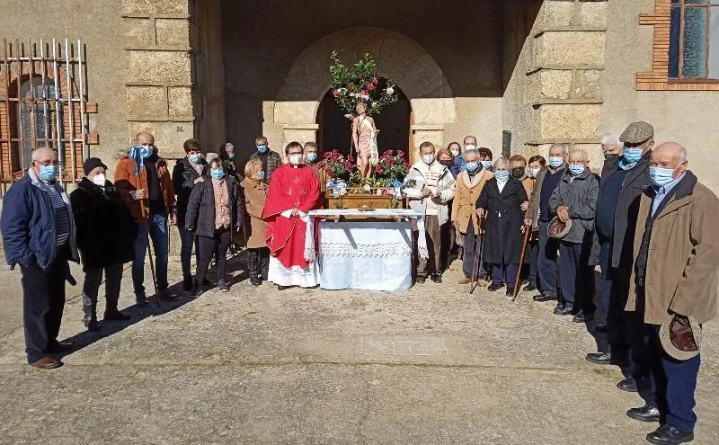 Foto 2 - Los vecinos de Zamarra se re&uacute;nen para festejar a su patr&oacute;n San Sebasti&aacute;n