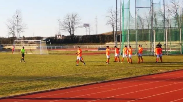 Foto 4 - El Ciudad Rodrigo se reencuentra con el gol pero se queda sin victoria en los &uacute;ltimos minutos